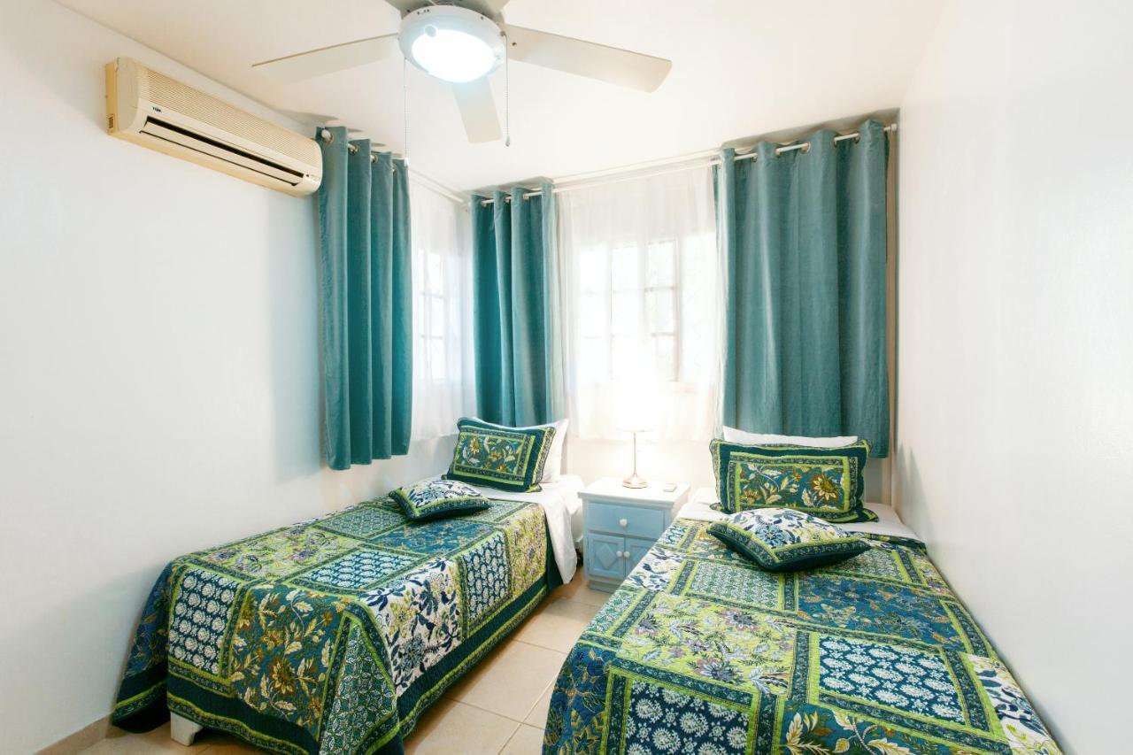 Tropicana Suites Beach Club And Pool Πούντα Κάνα Δωμάτιο φωτογραφία